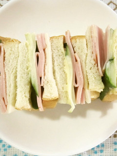 ハムと糠漬けきゅうりのサンドイッチ-レシピのメイン写真