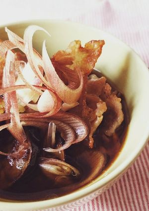 ナスと豚肉のソテー入り赤だし-レシピのメイン写真