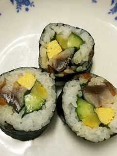 簡単♪美味しい☆シメサバの海苔巻き寿司-レシピのメイン写真