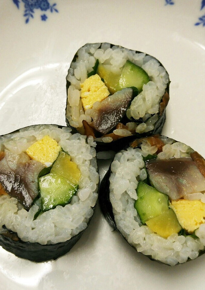簡単♪美味しい☆ｼﾒｻﾊﾞの海苔巻き寿司-レシピのメイン写真
