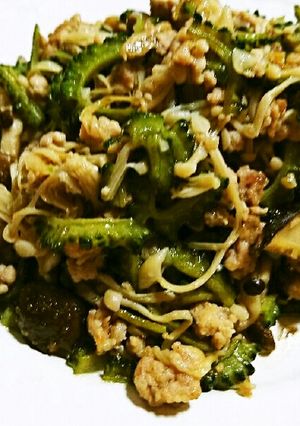 ゴーヤとひき肉ときのこの中華炒め-レシピのメイン写真