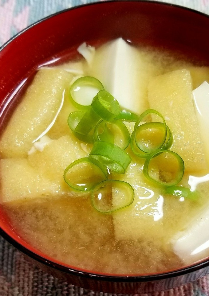 絹ごし豆富と油揚げの味噌汁-レシピのメイン写真