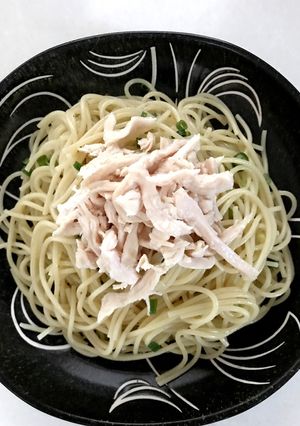 鍋、包丁不要！サッパリ☆梅鶏ねぎ和パスタ-レシピのメイン写真