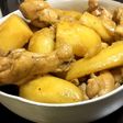 鶏手羽元とジャガイモのカレー風煮込み