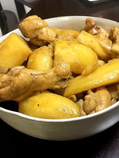 鶏手羽元とジャガイモのカレー風煮込み-レシピのメイン写真