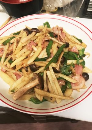 じゃがいもときのことベーコンの炒め物-レシピのメイン写真