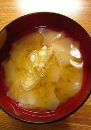 つるんっ♪といける！ワンタンの味噌汁-レシピのメイン写真