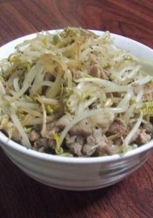 包丁いらず♪柚子こしょう香る豚もやし丼-レシピのメイン写真