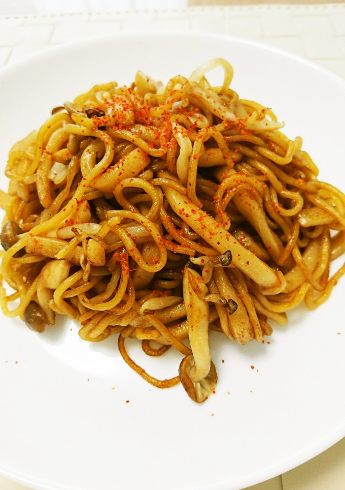 残り物全部混ぜちゃえ？！焼きそばうどん-レシピのメイン写真