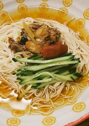 梅味サバ缶の温かいそうめん-レシピのメイン写真