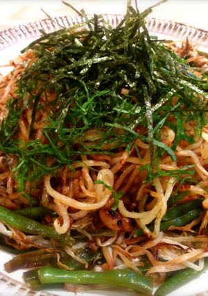 野菜も麺もパリッパリ！焦し醤油焼きそば-レシピのメイン写真