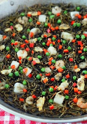 イカ墨のフィデウア(パスタパエリア)-レシピのメイン写真