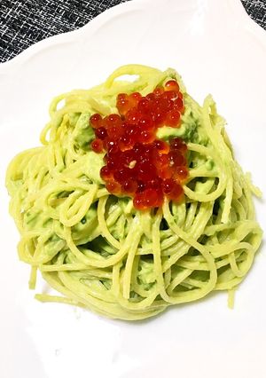 アボカドとイクラのクリームパスタ-レシピのメイン写真