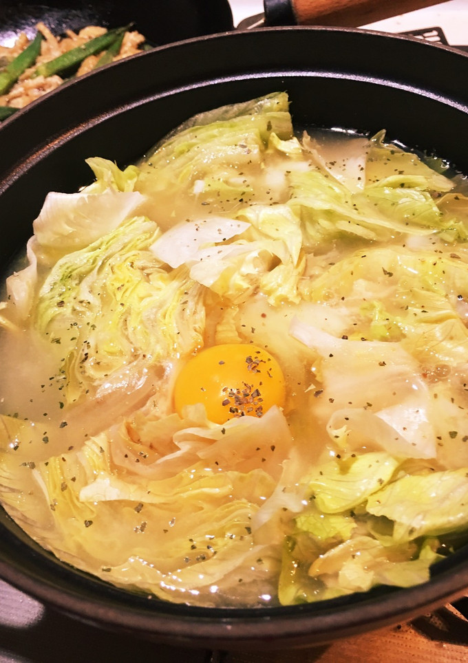 レタス丸ごと使用！シンプルレタススープ-レシピのメイン写真