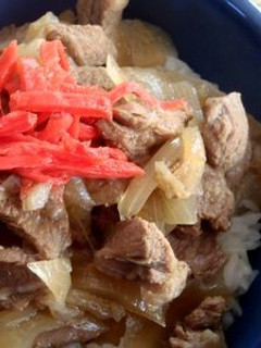 牛丼に★タマネギたっぷりの牛煮込み-レシピのメイン写真