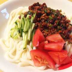 รูปของ 夏休みランチに☆納豆ジャージャーうどん
