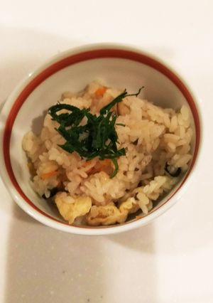 松茸のもとお吸い物で☆炊き込み御飯-レシピのメイン写真