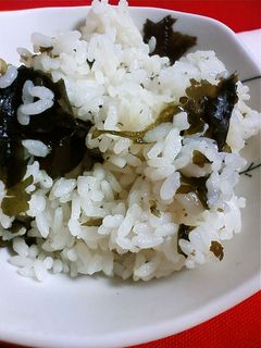 給食の味再現!わかめご飯-レシピのメイン写真
