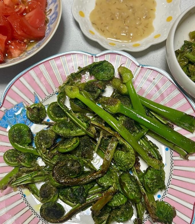 こごみとねぎ坊主の揚げ焼き-レシピのメイン写真