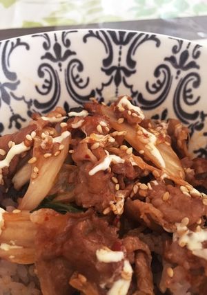おひとり様ランチ♡バジルが香る豚キムチ丼-レシピのメイン写真