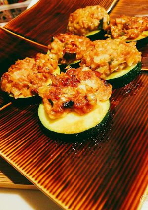 余った餃子の種アレンジズッキーニ-レシピのメイン写真