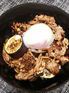 時短◎ナスとそぼろのオイスター丼-レシピのメイン写真