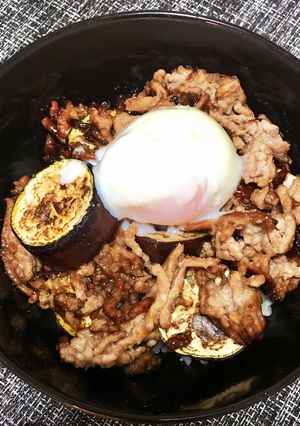 時短◎ナスとそぼろのオイスター丼-レシピのメイン写真