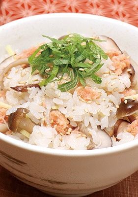 しめじと鮭の炊き込みご飯♪-レシピのメイン写真