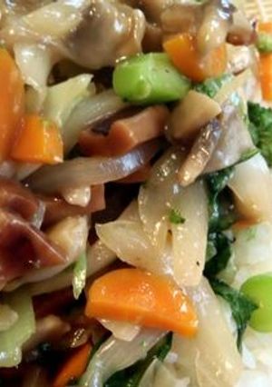たっぷり野菜とスルメイカで中華丼の具-レシピのメイン写真