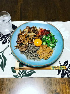 夏バテ防止!ヒンヤリ牛コロネバネバ蕎麦!-レシピのメイン写真