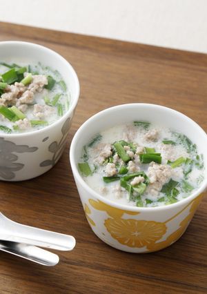 ニラとひき肉の豆乳スープ-レシピのメイン写真