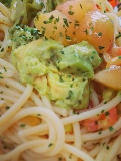 さっぱり❗トマトとアボカドの冷製パスタ-レシピのメイン写真