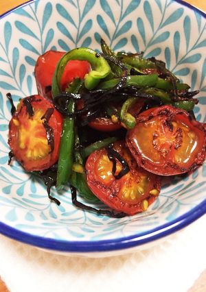 お弁当に＊ミニトマトとピーマン塩昆布炒め-レシピのメイン写真