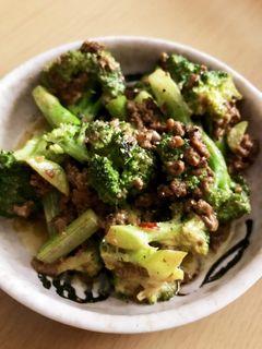 あまりもの肉味噌とブロッコリーのマヨ炒め-レシピのメイン写真