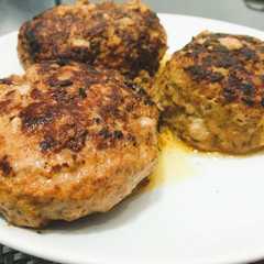 【肉汁たっぷり】アイスinハンバーグ-レシピのメイン写真
