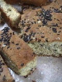 黒ゴマとはちみつの天板ケーキ-レシピのメイン写真