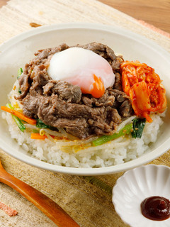 たっぷりナムルと塩麹牛肉の絶品ビビンバ丼-レシピのメイン写真