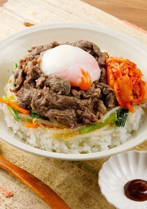 たっぷりナムルと塩麹牛肉の絶品ビビンバ丼-レシピのメイン写真