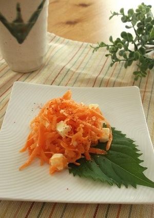 サラダ風浅漬け　人参とチーズの塩麴和え-レシピのメイン写真
