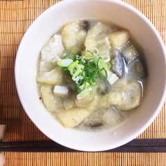 รูปของ ナスと油揚げのみそ汁
