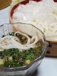 さっぱり疲労回復!モロヘイヤwith素麺-レシピのメイン写真