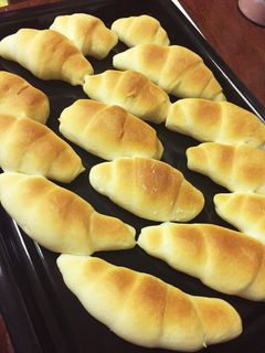 簡単でおいしいバターロール-レシピのメイン写真