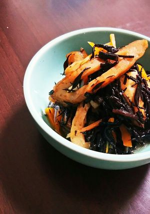 ひじき（乾燥じゃない）と竹輪煮-レシピのメイン写真