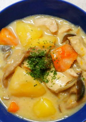 フライパンで簡単ルー無しクリームシチュー-レシピのメイン写真