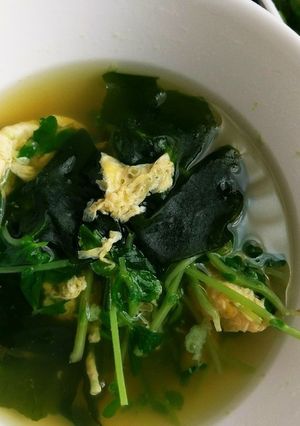 豆苗シャキシャキ♪かき玉スープ-レシピのメイン写真