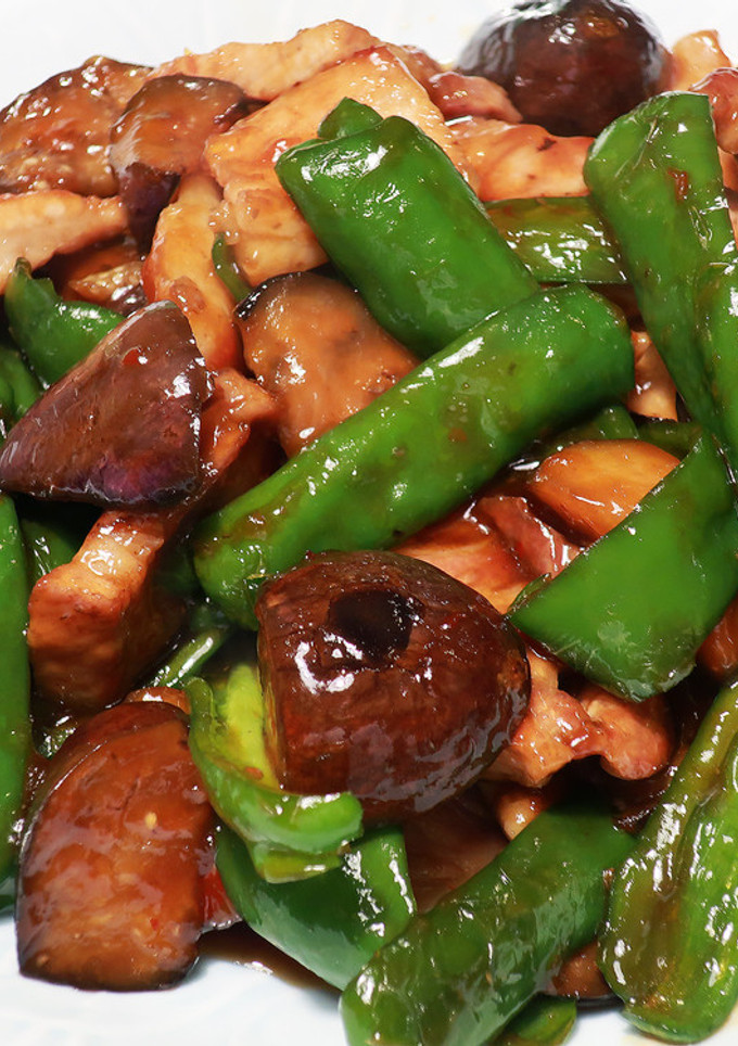 簡単！厚切り豚バラ肉と夏野菜の甘辛炒め-レシピのメイン写真