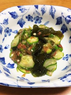 オクラときゅうりとワカメの梅肉ソース和え-レシピのメイン写真
