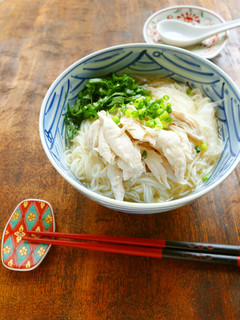 梅でさっぱり!そうめんの和風フォー-レシピのメイン写真
