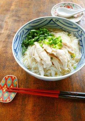 梅でさっぱり！そうめんの和風フォー-レシピのメイン写真