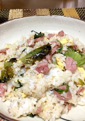 休日ランチ☆スパムとレタスのチャーハン-レシピのメイン写真